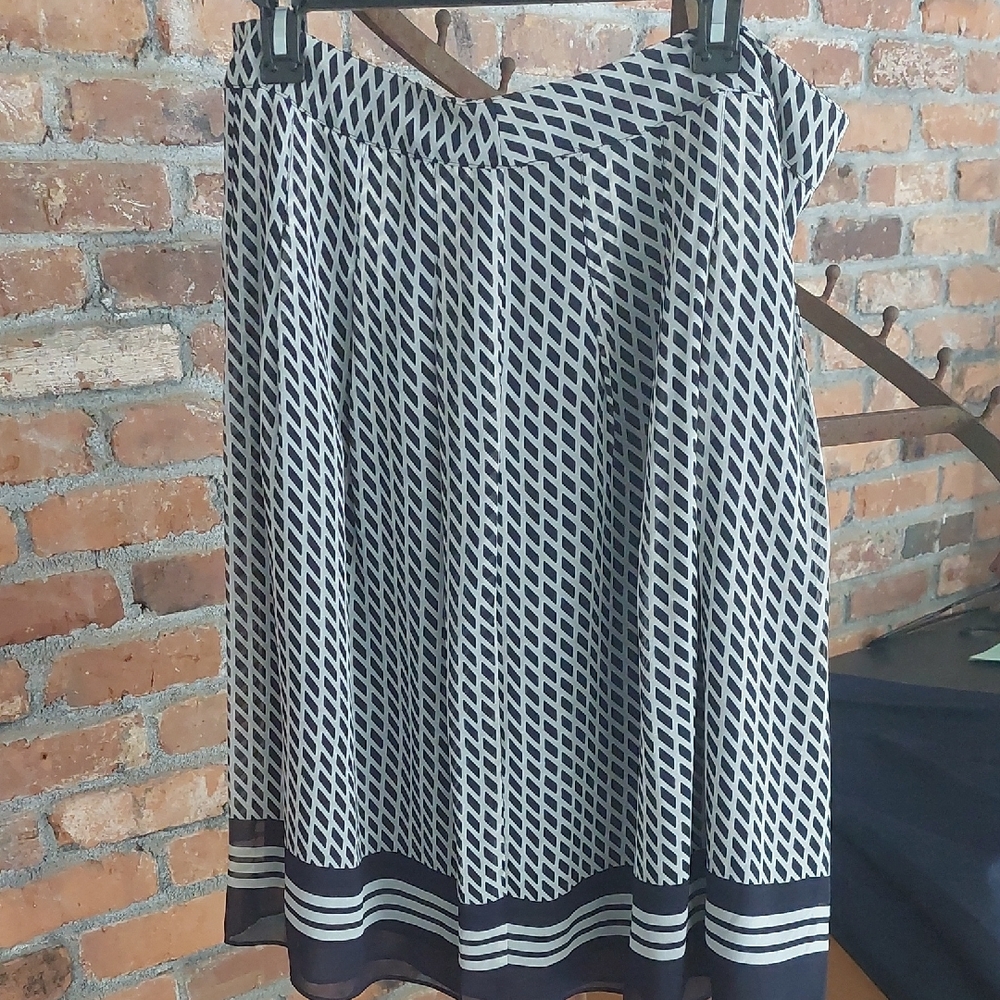 Talbots Black and White Patterned Skirt, Size 16 Petite